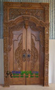 Pintu Gapuro Tanpa Kupingan, istana gebyok, istana gebyok jepara